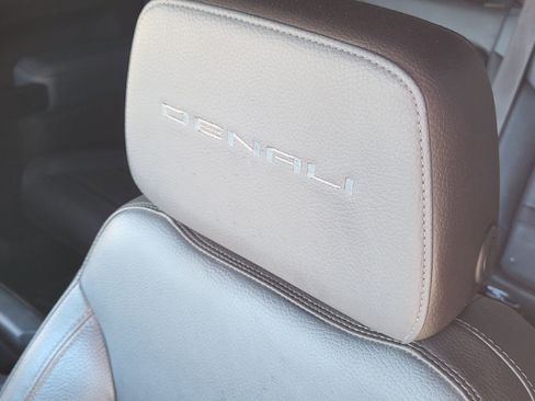 Used 2023 GMC Sierra 2500 Denali w/ Denali Ultimate Package image 19