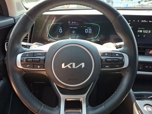 Certified 2023 Kia Sportage EX w/ EX Premium Package AWD/4WD image 19