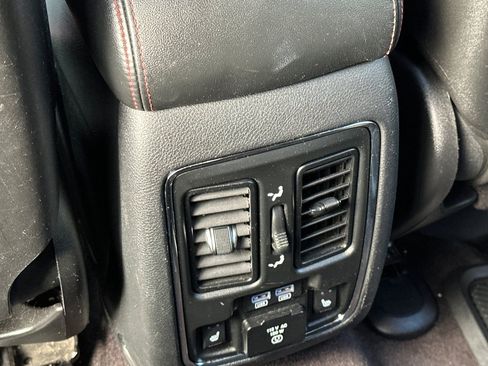 Used 2017 Dodge Durango R/T w/ Technology Group AWD/4WD image 14