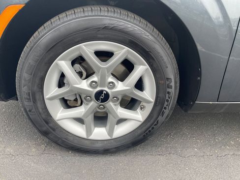 Used 2025 Kia Soul LX w/ LX Technology Package image 24