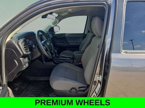 Used 2022 Toyota Tacoma SR5 image 10