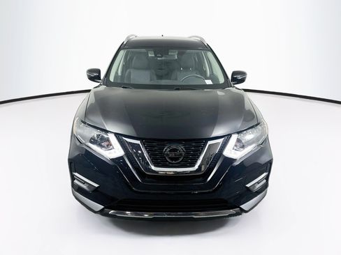 Used 2019 Nissan Rogue SV AWD/4WD image 2