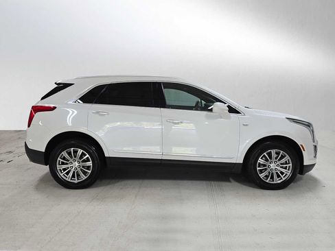 Used 2018 Cadillac XT5 Luxury w/ Driver Awareness Package image 2