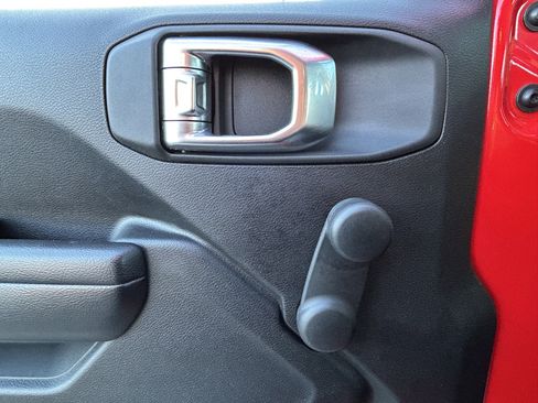 Used 2021 Jeep Wrangler Unlimited Sport image 20