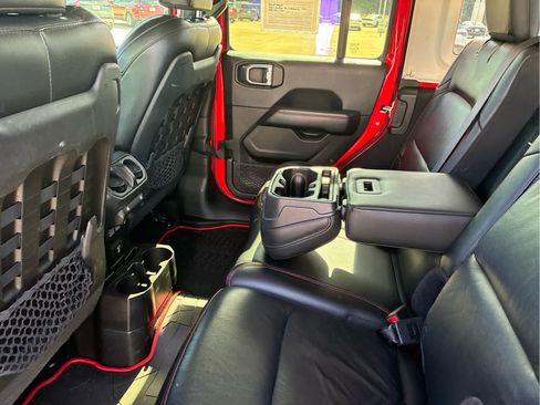 Used 2018 Jeep Wrangler Unlimited Rubicon AWD/4WD image 21