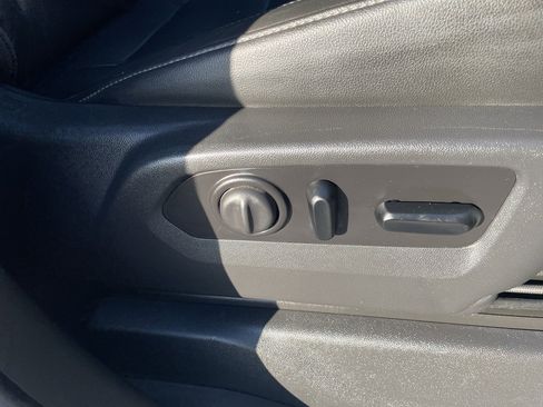 Used 2020 GMC Sierra 1500 SLT w/ SLT Premium Plus Package image 61