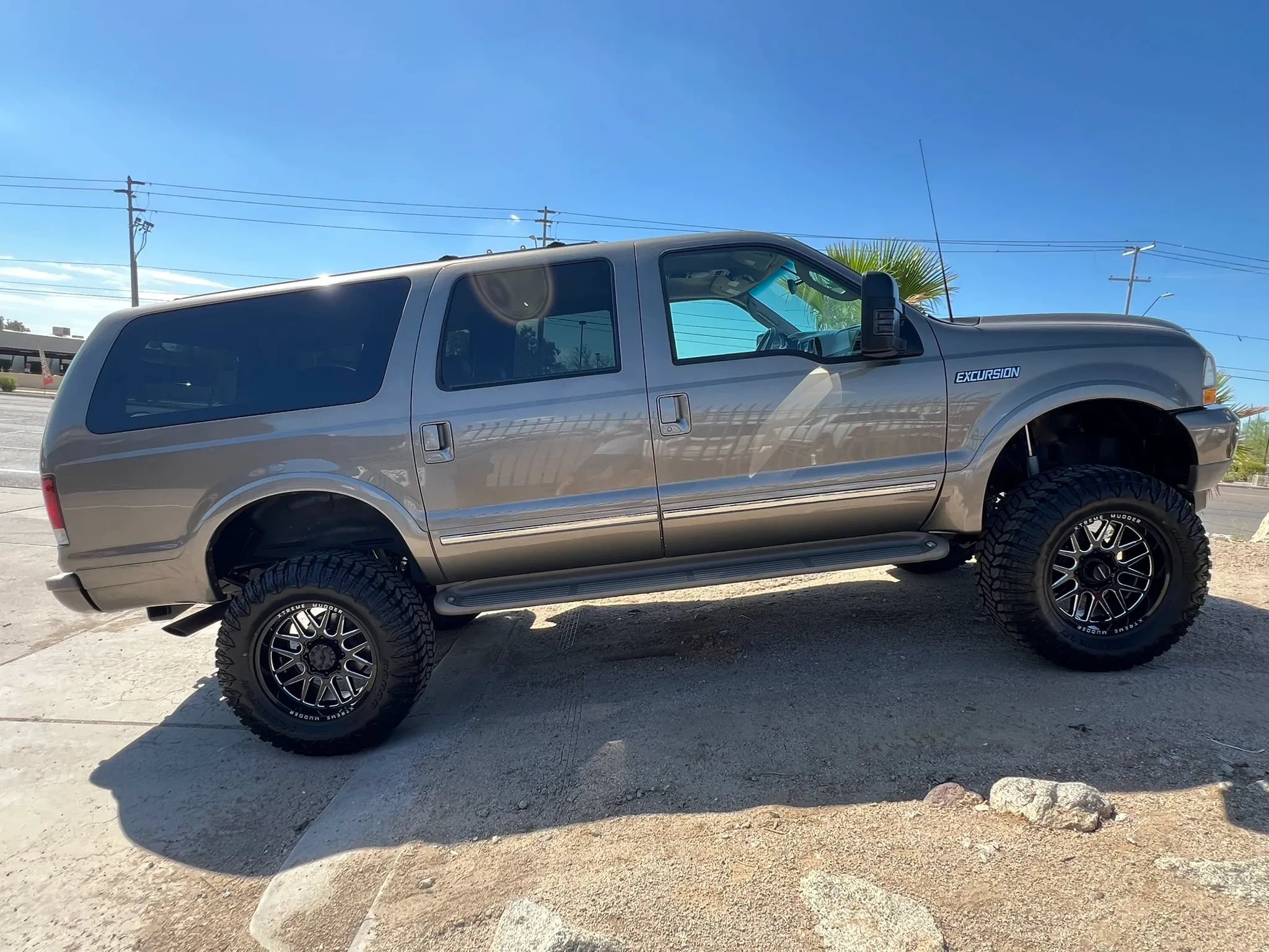 Used 2003 Ford Excursion Limited AWD/4WD image 8