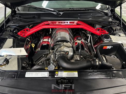 Used 2009 Dodge Challenger SRT8 w/ SRT Option Group II RWD image 44