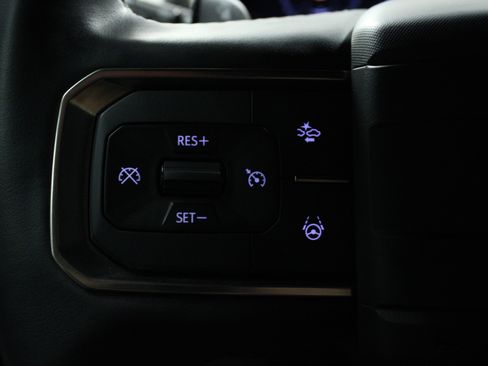 Used 2025 GMC Hummer EV 2X w/ LPO, Sport Package AWD/4WD image 20