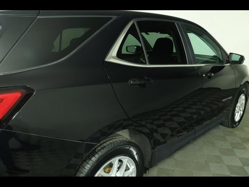 Used 2022 Chevrolet Equinox LT image 18