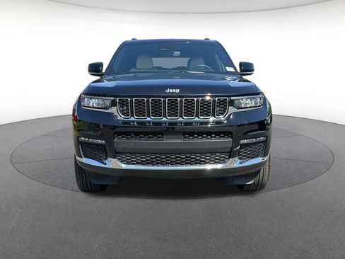 Certified 2025 Jeep Grand Cherokee L Limited w/ Trailer Tow Package image 9