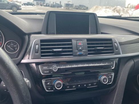 Used 2017 BMW 320i Sedan image 5