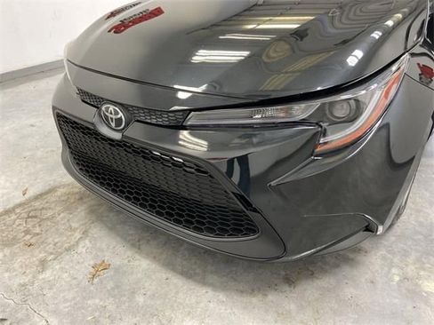 Used 2020 Toyota Corolla LE image 25