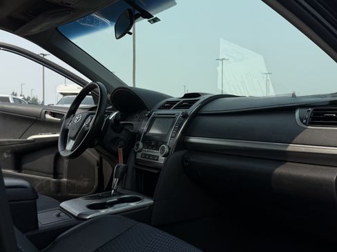 Used 2012 Toyota Camry SE FWD image 33