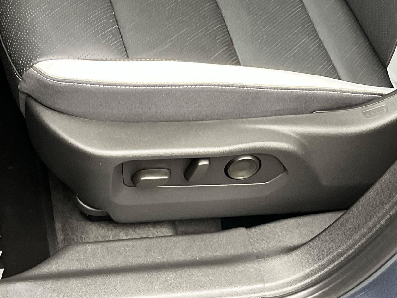 Used 2026 Buick Envision Sport Touring AWD/4WD image 11
