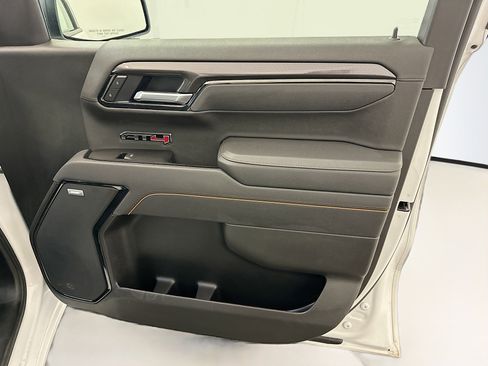 Used 2025 GMC Sierra 1500 AT4 image 33