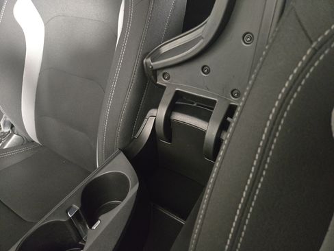 Used 2019 Chevrolet Camaro LT image 26