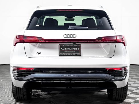 Used 2024 Audi Q8 e-tron Premium Plus w/ Premium Plus Package AWD/4WD image 7