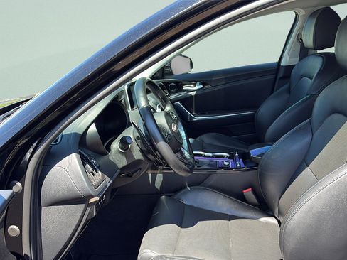 Used 2018 Kia Stinger AWD/4WD image 9