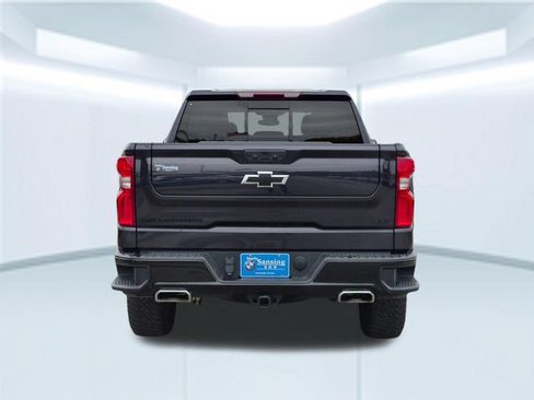 Used 2024 Chevrolet Silverado 1500 LT Trail Boss w/ Convenience Package II AWD/4WD image 4