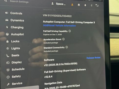 Used 2020 Tesla Model Y Long Range image 16