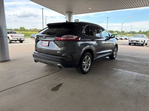 Used 2020 Ford Edge SEL w/ Convenience Package AWD/4WD image 3