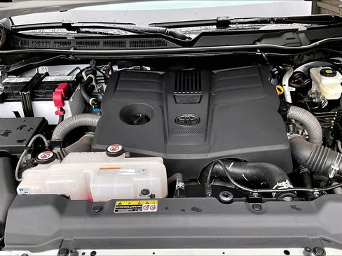 Certified 2025 Toyota Tundra SR w/ SR Tow Package AWD/4WD image 32