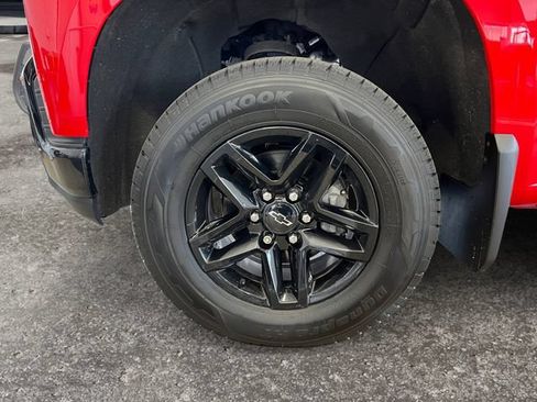 Used 2021 Chevrolet Silverado 1500 LT Trail Boss w/ Convenience Package II AWD/4WD image 12