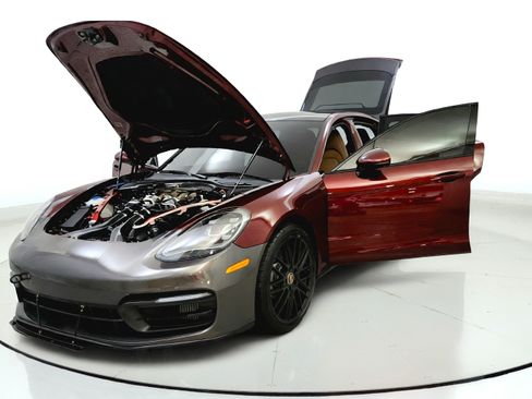 Used 2021 Porsche Panamera 4 AWD/4WD image 10