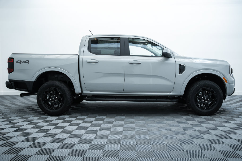New 2026 Ford Ranger Lariat w/ Black Appearance Package AWD/4WD image 4