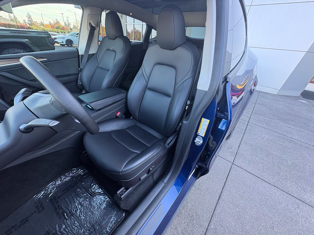 Used 2023 Tesla Model Y Long Range AWD/4WD image 12