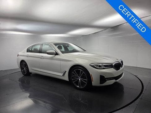 Certified 2023 BMW 540i w/ Premium Package RWD image 2