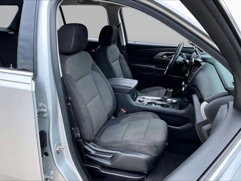 Used 2019 Chevrolet Traverse LS w/ LPO, Blackout Package FWD image 9