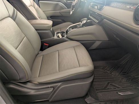 Certified 2024 Chevrolet Colorado ZR2 w/ ZR2 Convenience Package III image 34