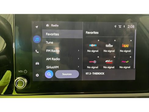 Used 2025 Toyota Camry LE FWD image 13