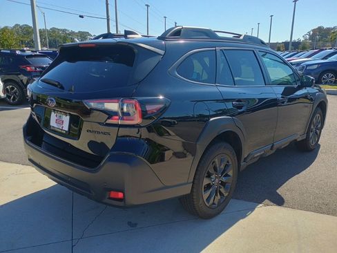 Certified 2023 Subaru Outback Onyx Edition image 5