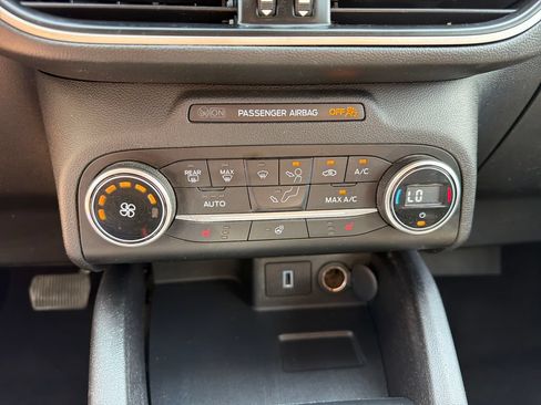 Used 2020 Ford Escape SEL AWD/4WD image 31