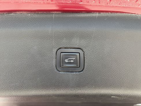 Used 2019 Buick Enclave Premium w/ Experience Buick Package AWD/4WD image 12