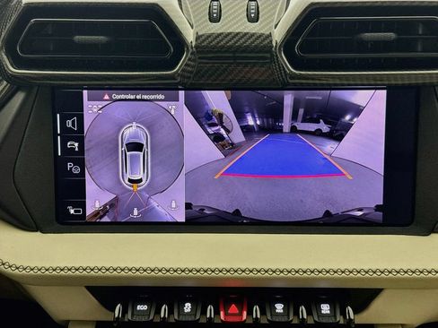 Used 2025 Lamborghini Urus SE AWD/4WD image 14