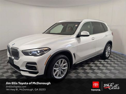 Used 2023 BMW X5 xDrive40i w/ Parking Assistance Package AWD/4WD image 1