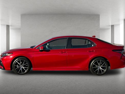 Used 2022 Toyota Camry SE w/ Convenience Package image 7