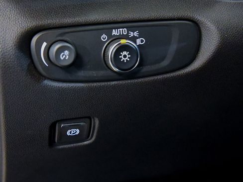Used 2023 Chevrolet Blazer LT AWD/4WD image 19