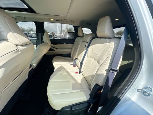 Used 2023 INFINITI QX60 Pure AWD/4WD image 25