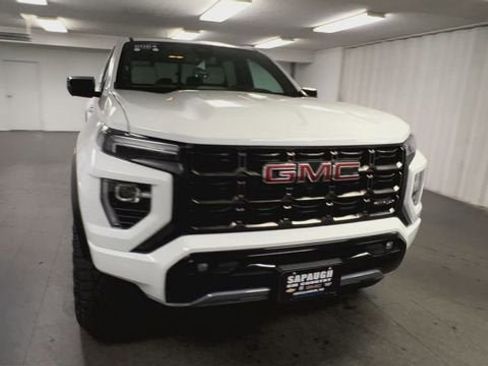 Certified 2024 GMC Canyon AT4X image 3