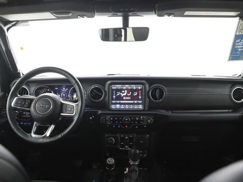 Used 2022 Jeep Wrangler Unlimited Sahara w/ Cold Weather Group image 13