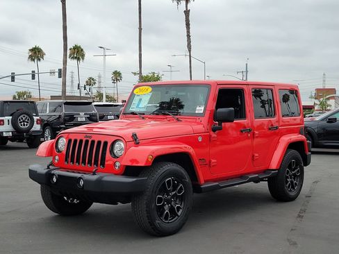 Used 2018 Jeep Wrangler Unlimited Sahara AWD/4WD image 31
