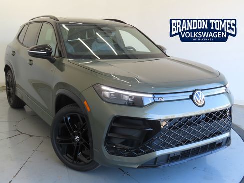 New 2026 Volkswagen Tiguan SE R-Line image 1