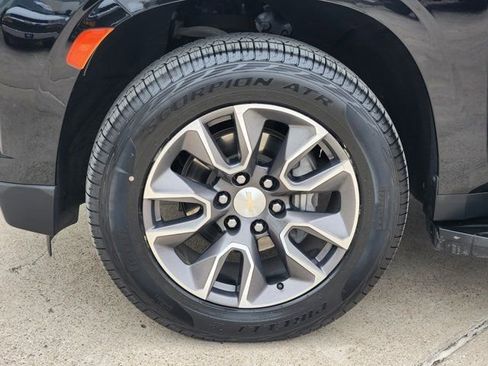 Used 2023 Chevrolet Tahoe LT w/ Luxury Package image 18