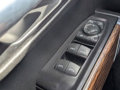 Used 2021 Chevrolet Silverado 1500 High Country w/ Technology Package image 35