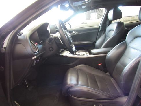 Used 2019 Kia Stinger GT2 AWD/4WD image 10